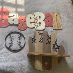 Baseball wall decor and holder for kids bedroom
